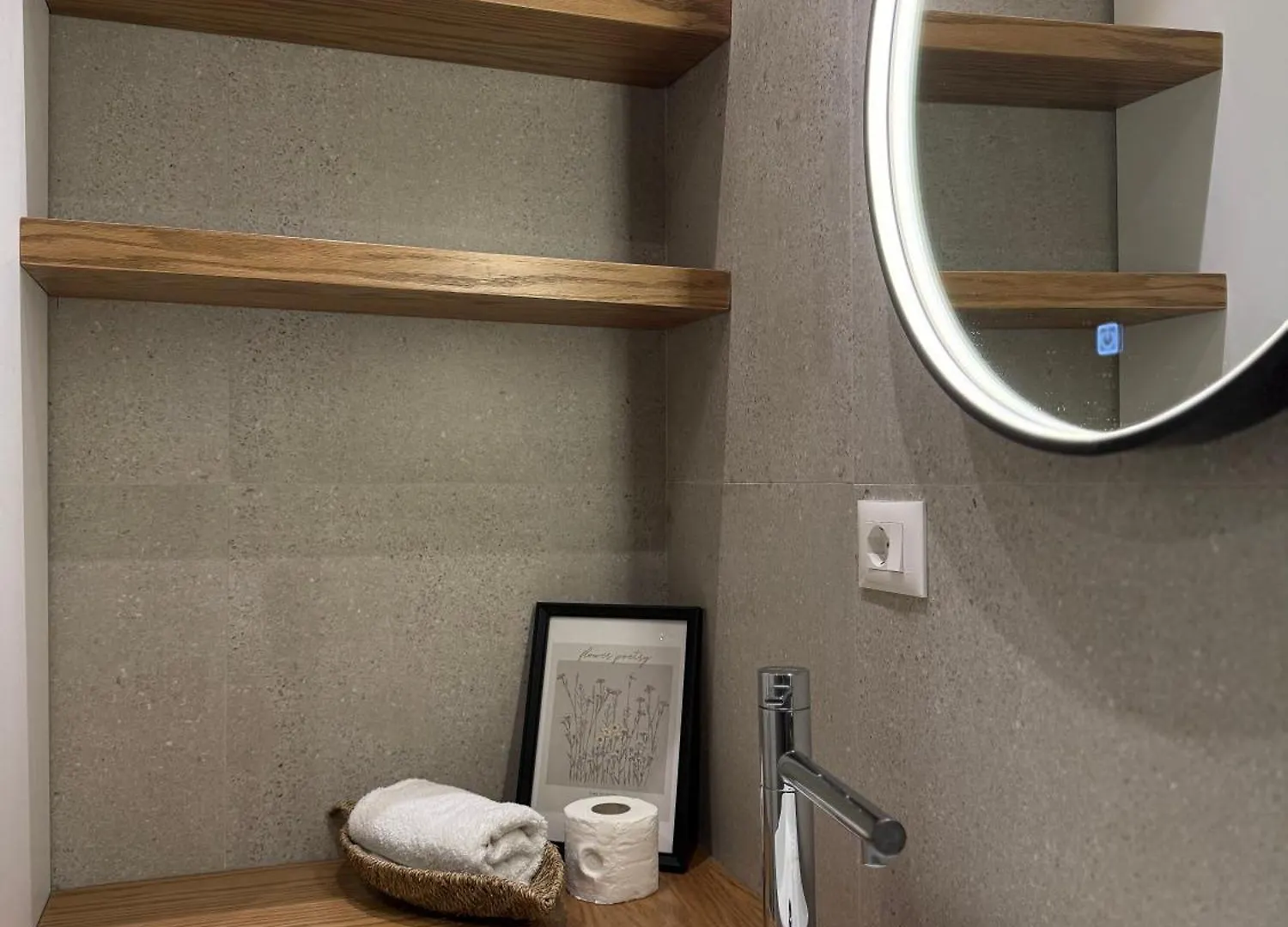 Apartament 4SeasonsGea ,Cozy studio City Centre AC+BA+WIFI Tirana