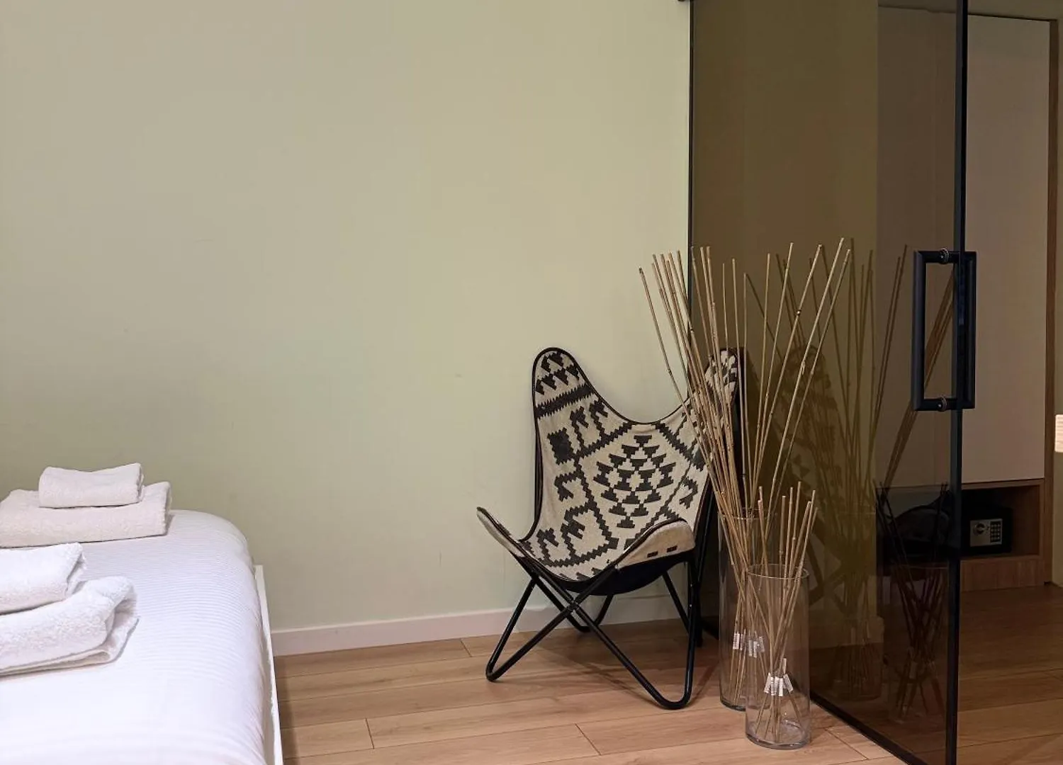 Apartament 4SeasonsGea ,Cozy studio City Centre AC+BA+WIFI Tirana